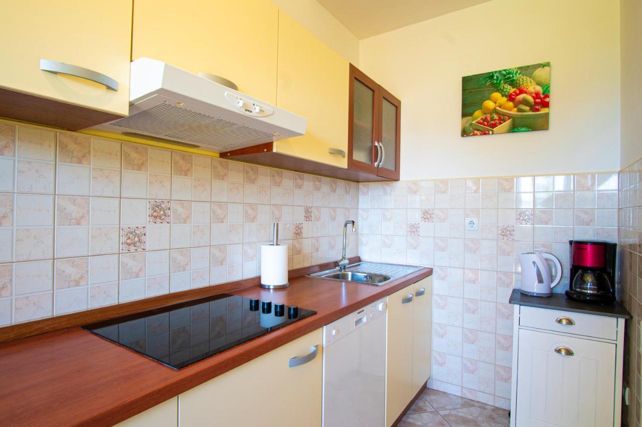 Apartman Luka Fazana Luaran gambar