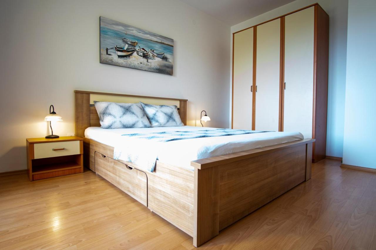 Apartman Luka Fazana Luaran gambar
